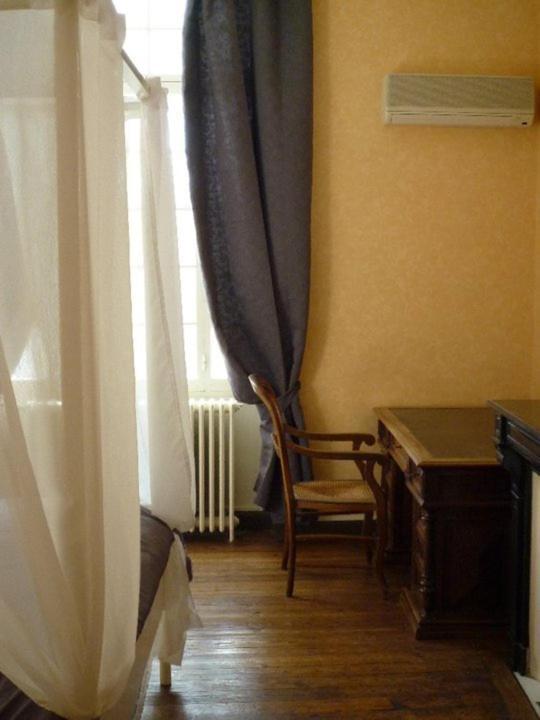 Les Chambres D'Hotes De Luneil Roquemaure  Zimmer foto